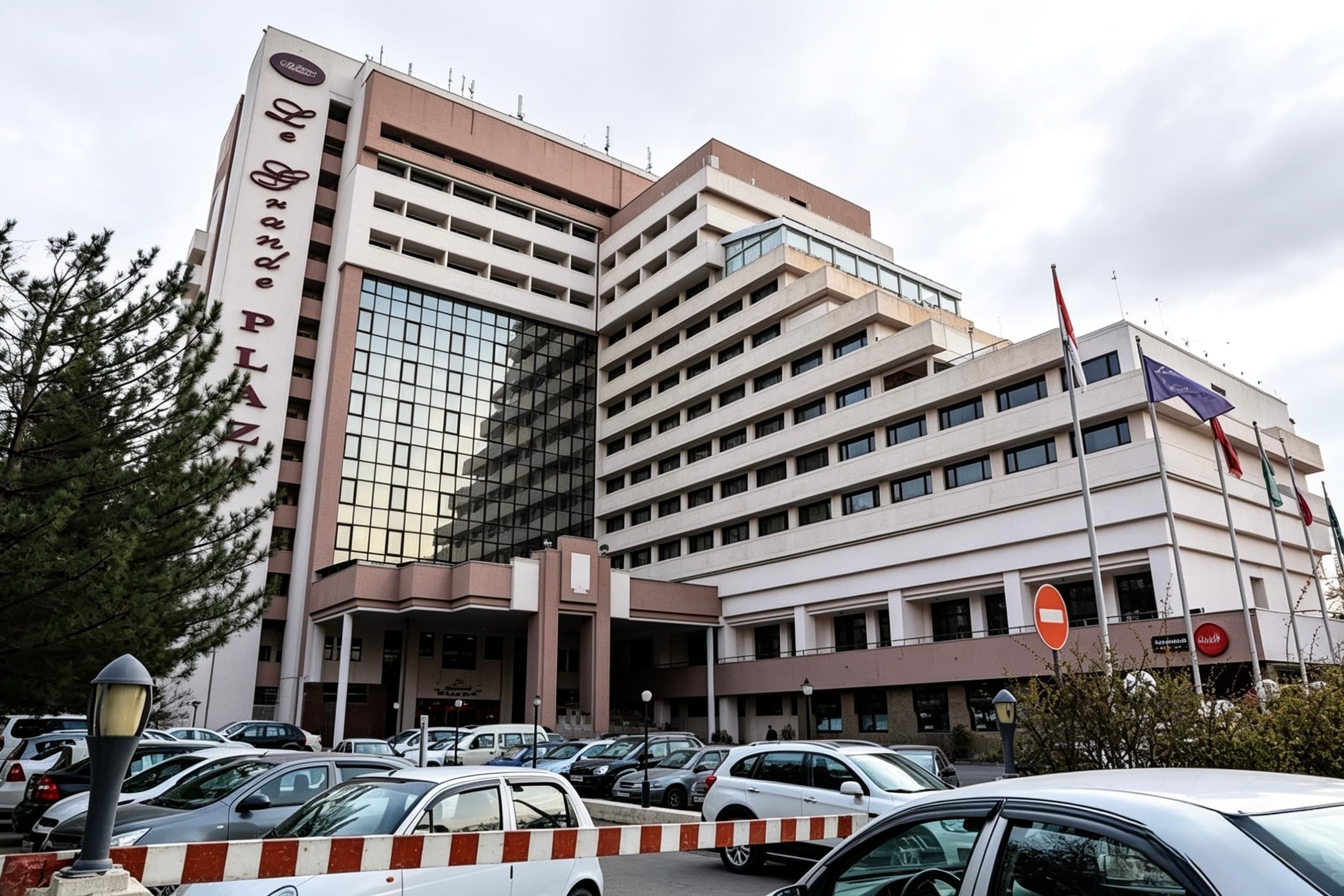 Le Grande Plaza Hotel