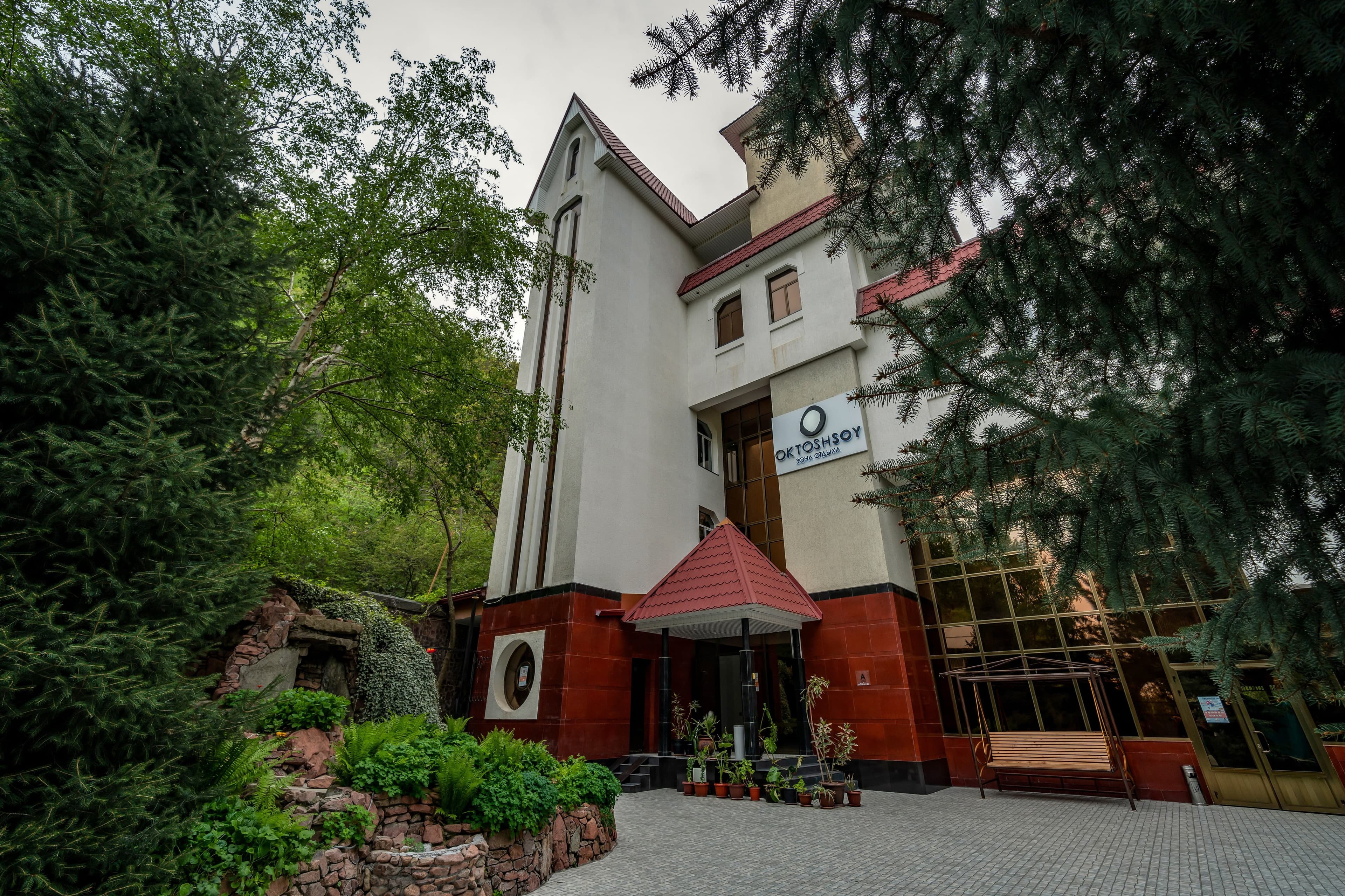 Oq Tosh sanatoriysi